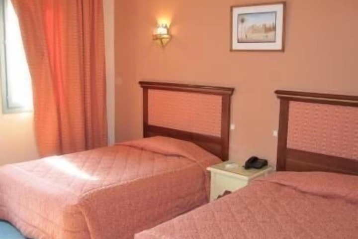 Room 7 of 20