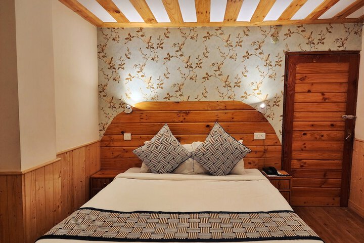 Room 13 of 81