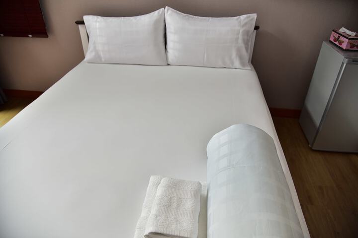 Room 5 of 33