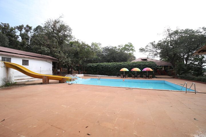 Pool 38 of 84