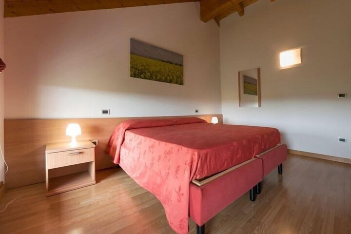 Room 4 of 21