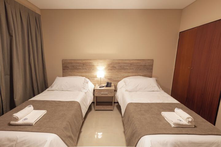 Room 4 of 33
