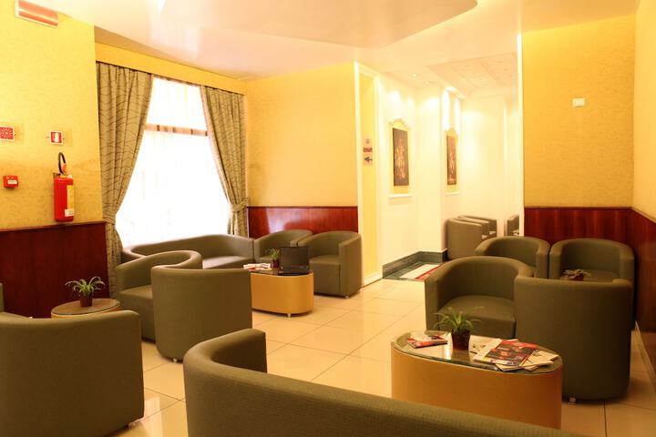 Entrance & Lobby