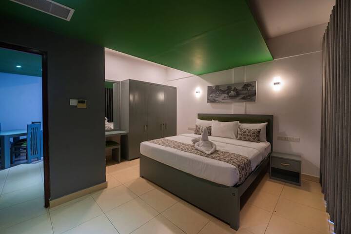 Room 12 of 29