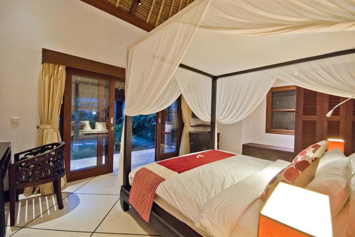 Room 8 of 22