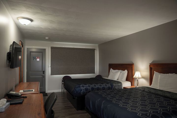 Room 4 of 38