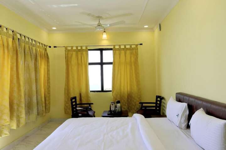 Room 6 of 38