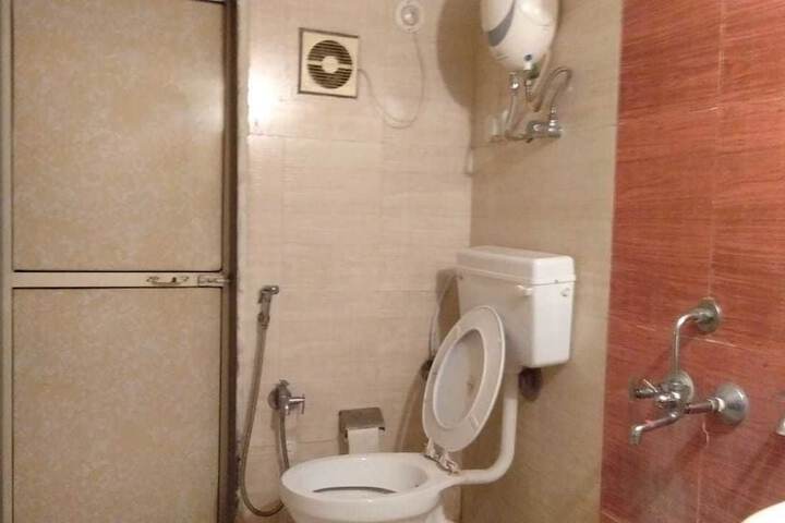 Room 18 of 23