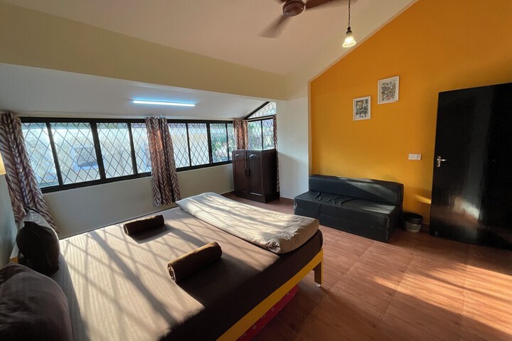 Room 27 of 160