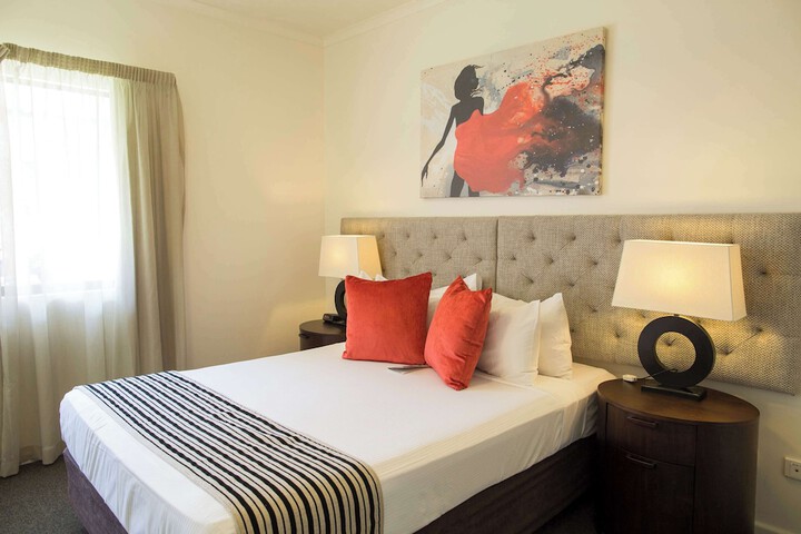 Room 6 of 42