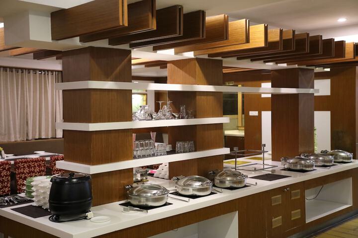 Dining Photos
