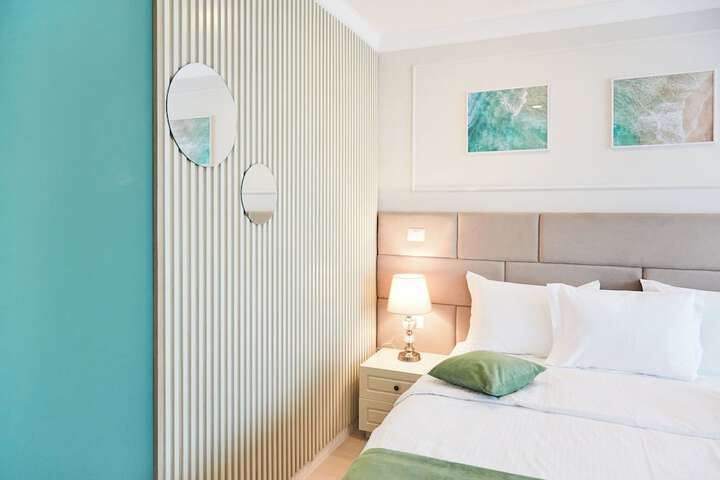 Room 56 of 100