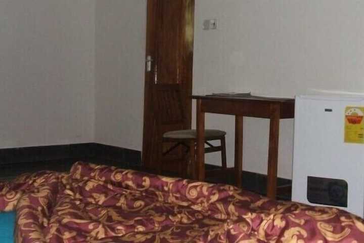 Room 3 of 13