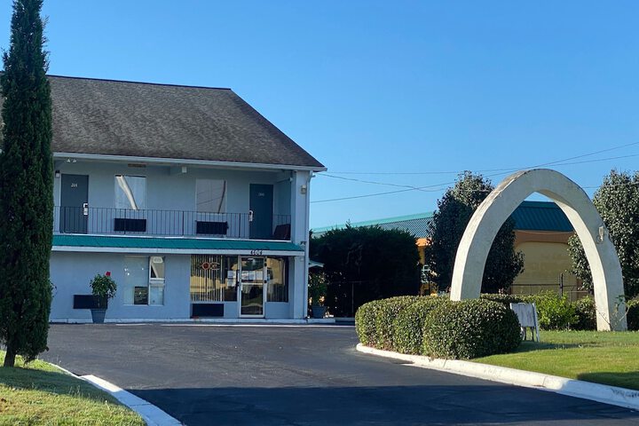 Hotel 5 of 10