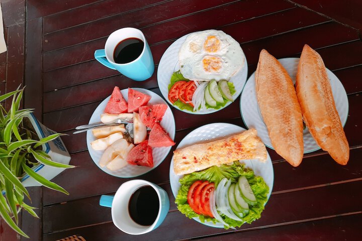 Breakfast/Coffee Service 28 of 47