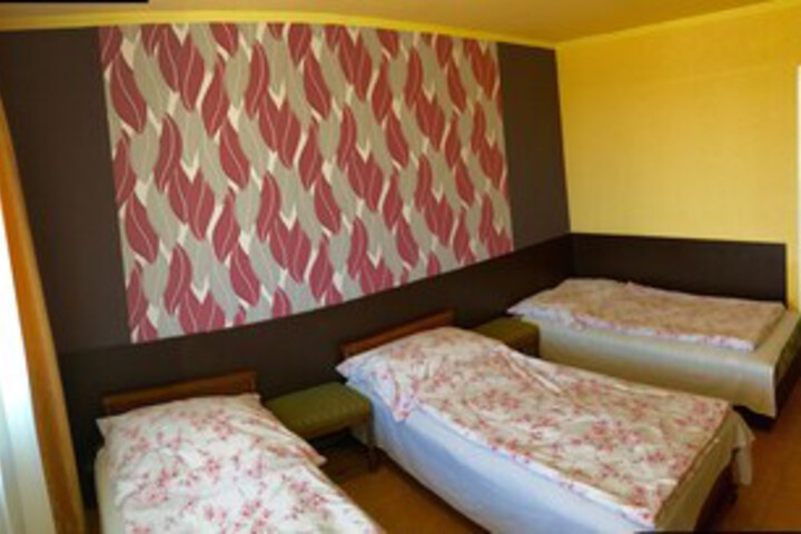 Room 33 of 53