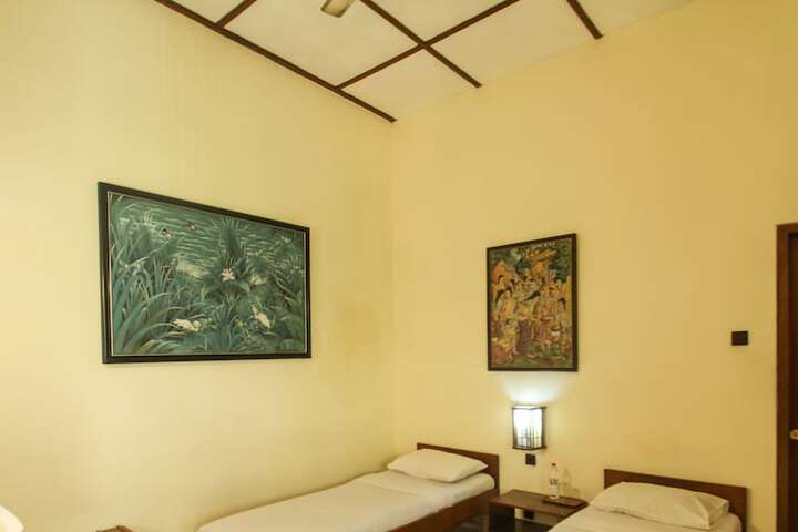 Room 15 of 44