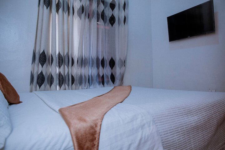 Room 8 of 40
