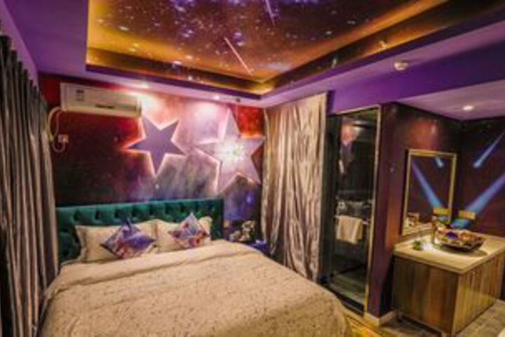 Room 16 of 20