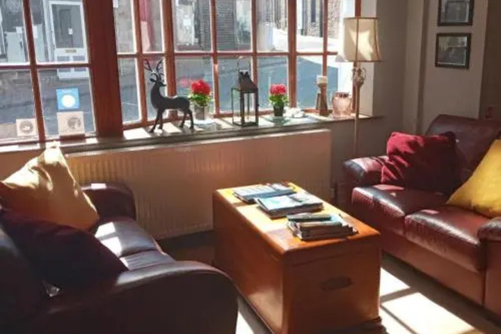 Room 2 of 27