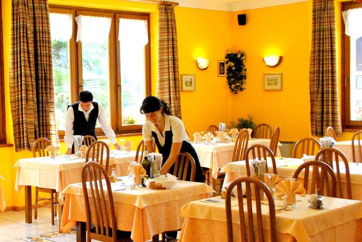 Dining Photos