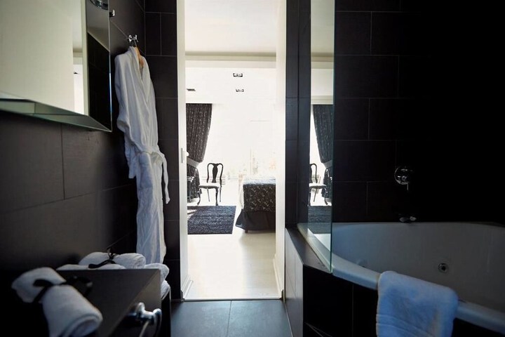 Jetted Tub