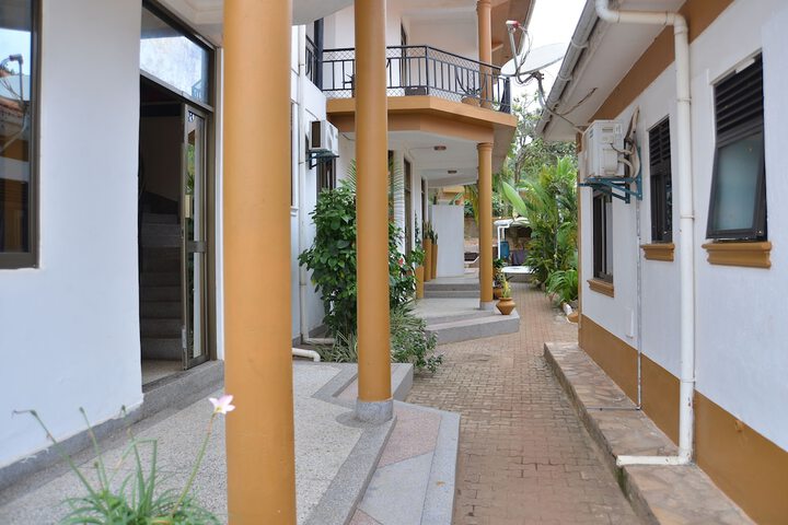 Hotel 174 of 182