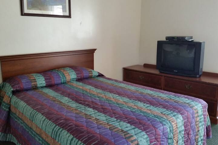 Room 12 of 63