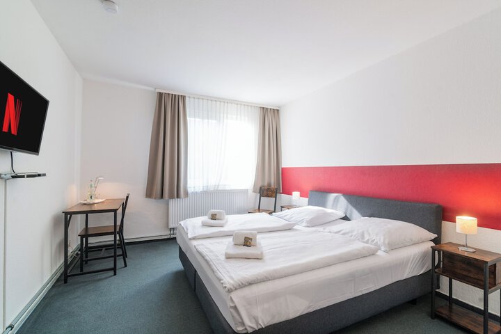 Room 8 of 35
