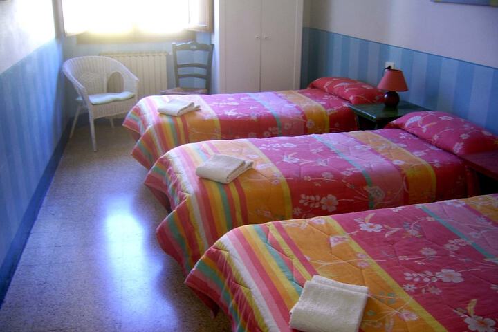 Room 9 of 23