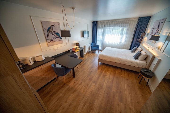 Room 3 of 31