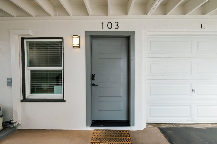 Room 17 of 140