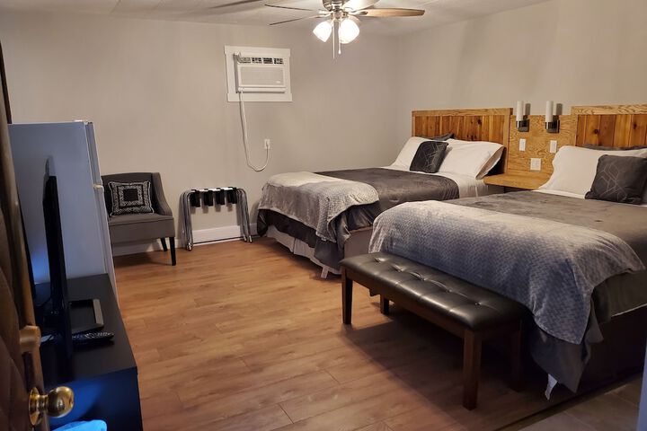 Room 13 of 32