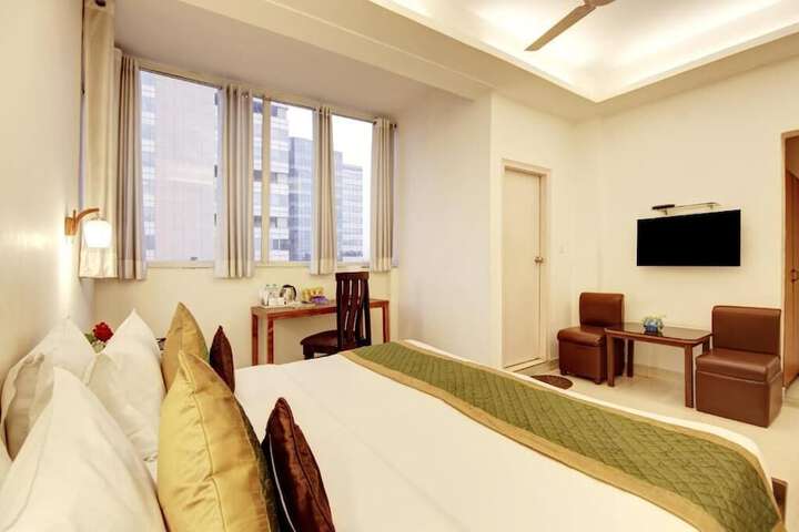 Room 16 of 30