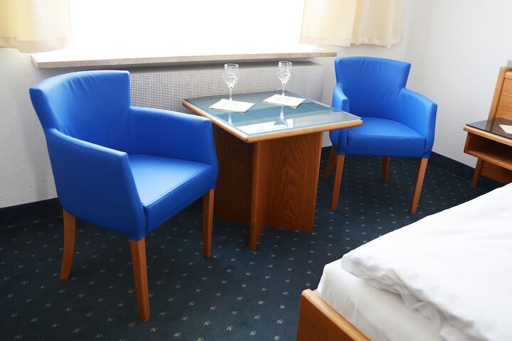 Room 10 of 23