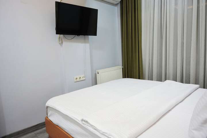 Room 43 of 89