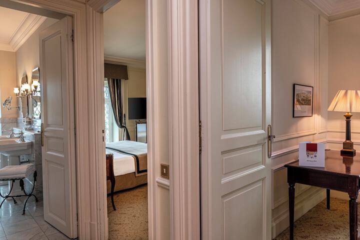 Room 17 of 181