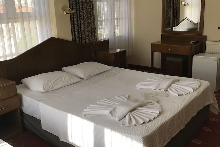 Room 14 of 35