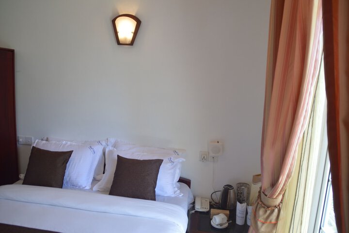 Room 10 of 53