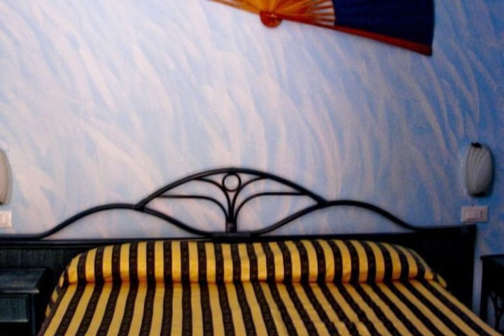 Room 11 of 59