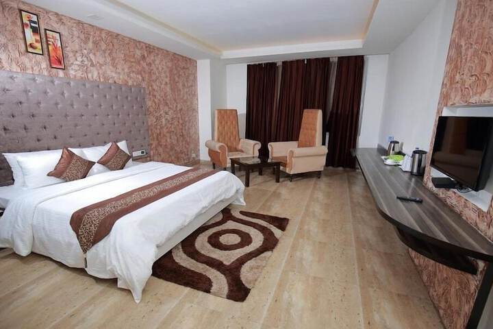 Room 14 of 35