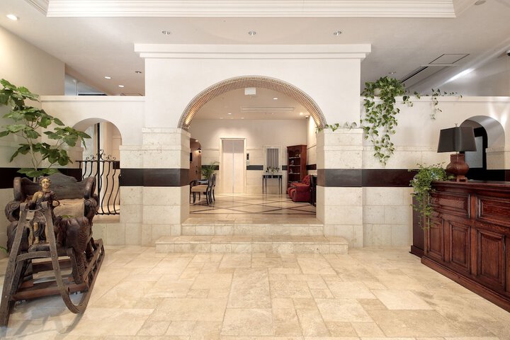 Hotel Interior 5 of 94