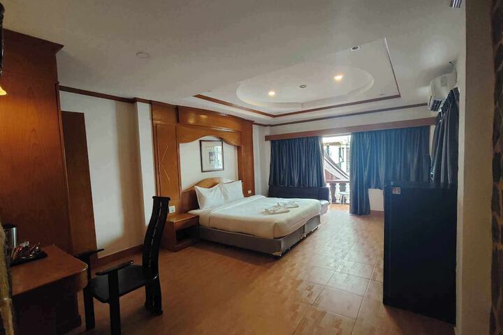 Room 3 of 16