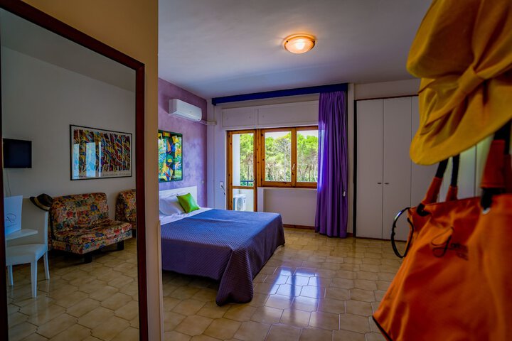 Room 9 of 46