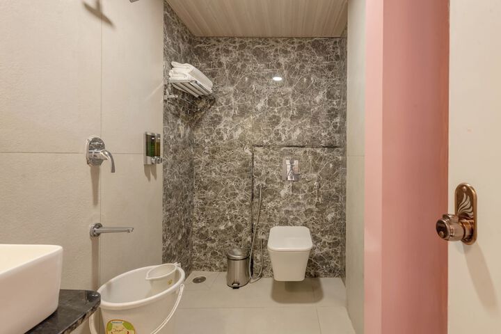 Room 43 of 53