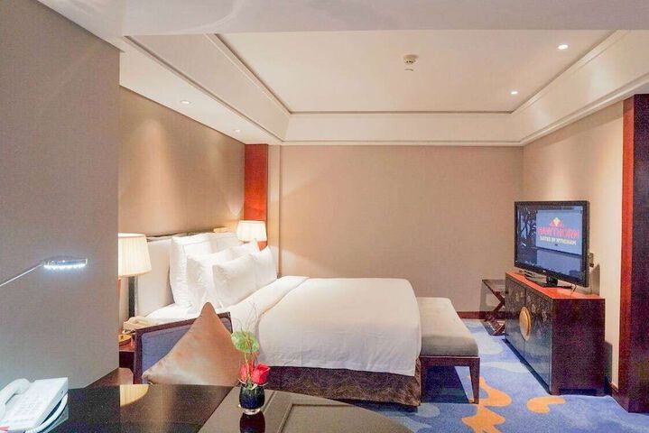 Room 10 of 54