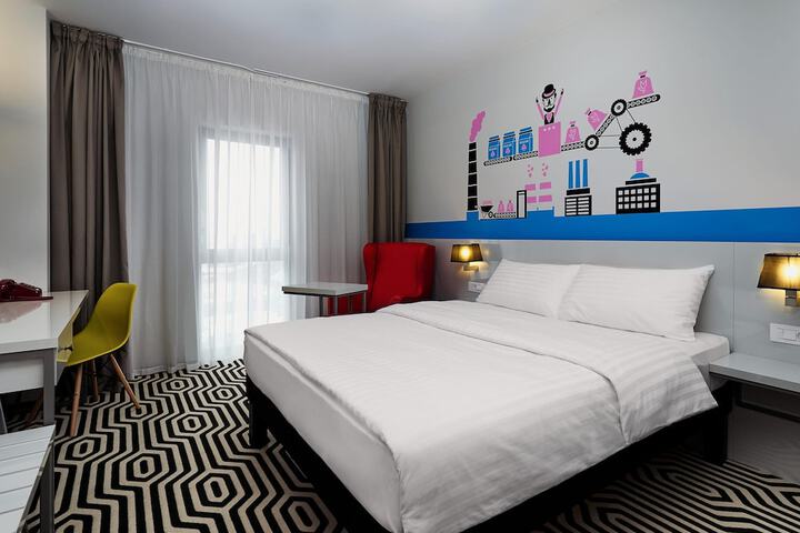 Room 7 of 52
