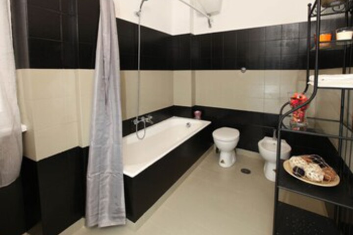 Room 3 of 13