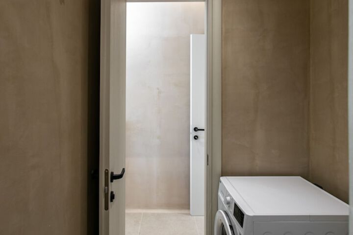 Room 76 of 136