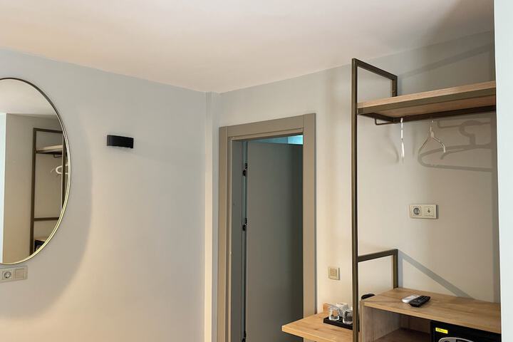 Room 50 of 222